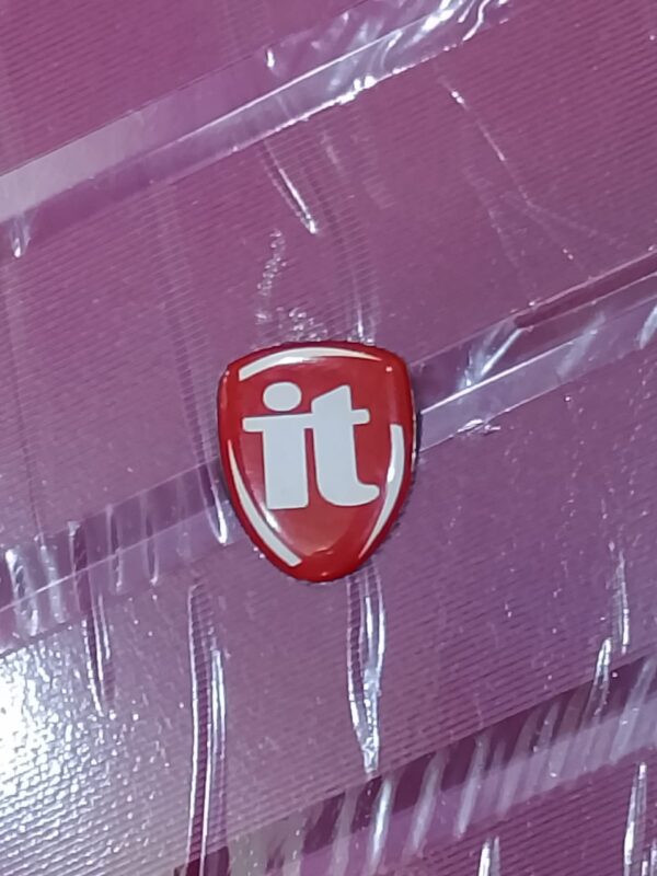 It_Luggage_Set_Logo_Alt