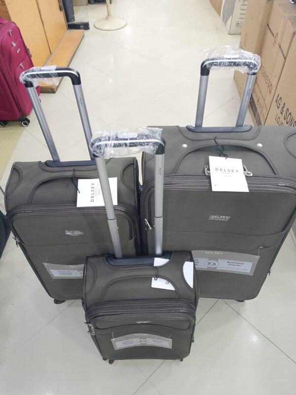 Delsey_Soft_Side_Img_Upper_Alt