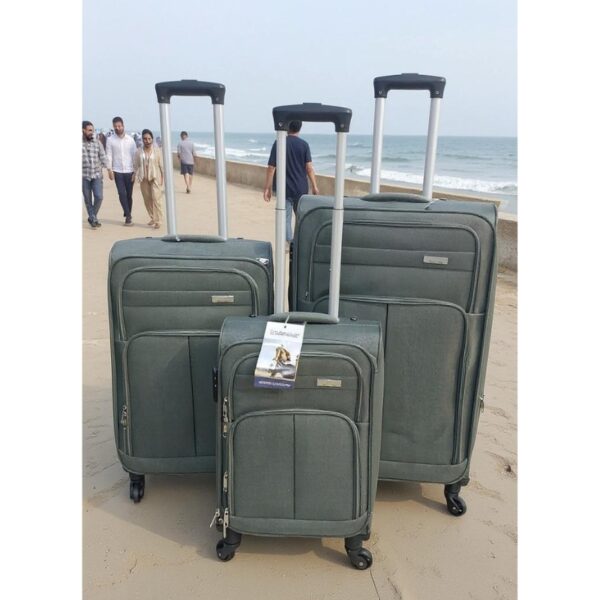 Sameide_TN_Image2_International_Luggage