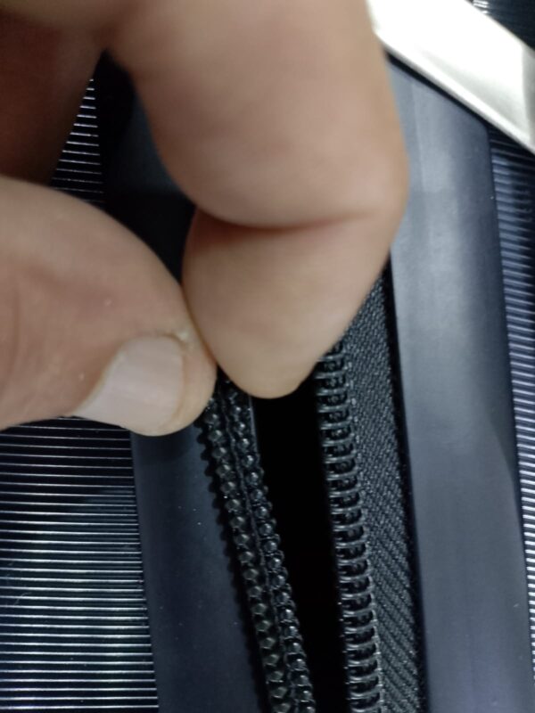 Samsonite_Double_Zip_International_Luggage